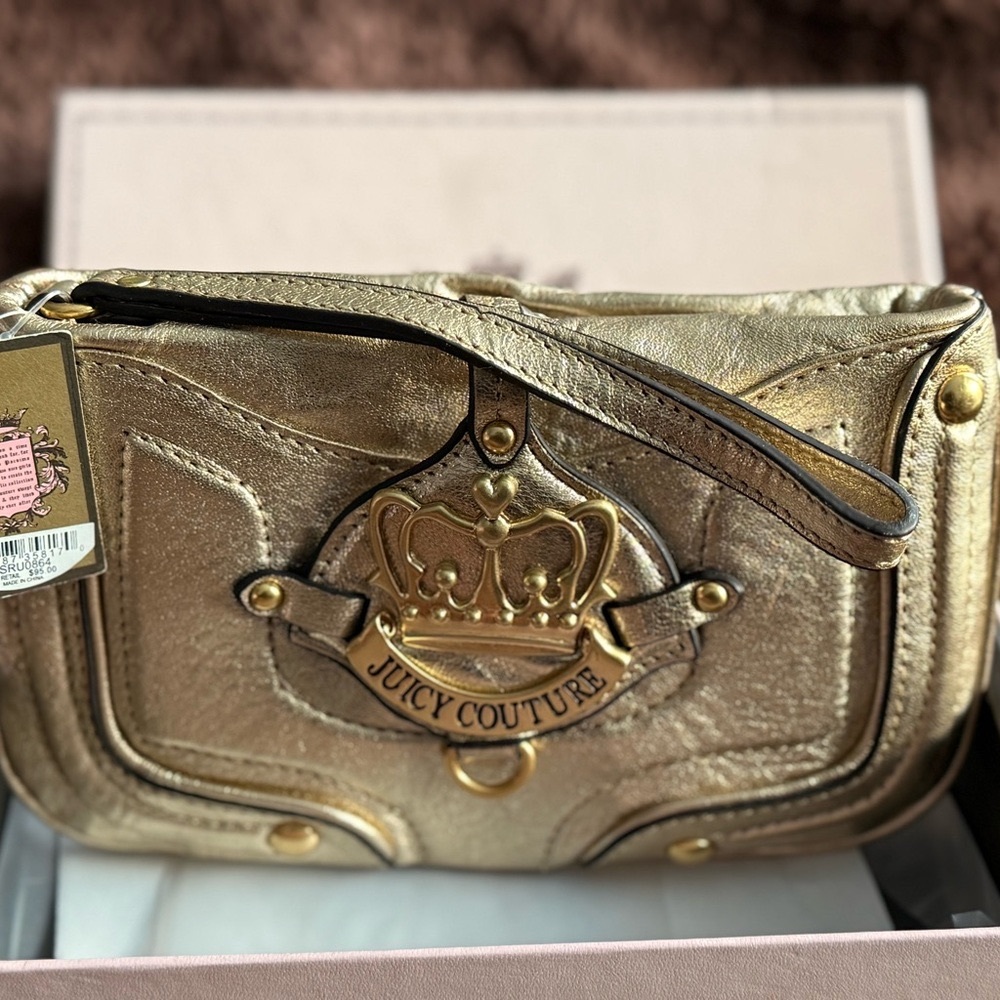 Juicy Couture hold wristlet